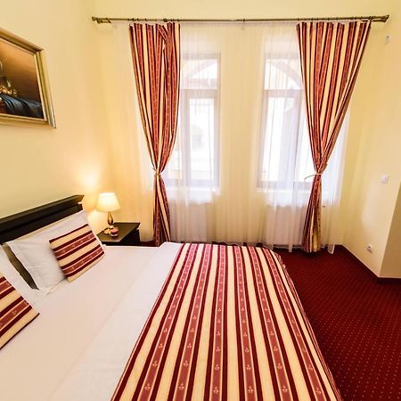Apartament Baroc ティミショアラ エクステリア 写真