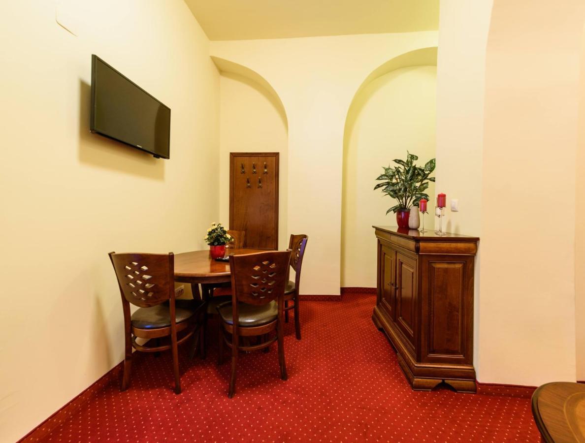 Apartament Baroc ティミショアラ エクステリア 写真