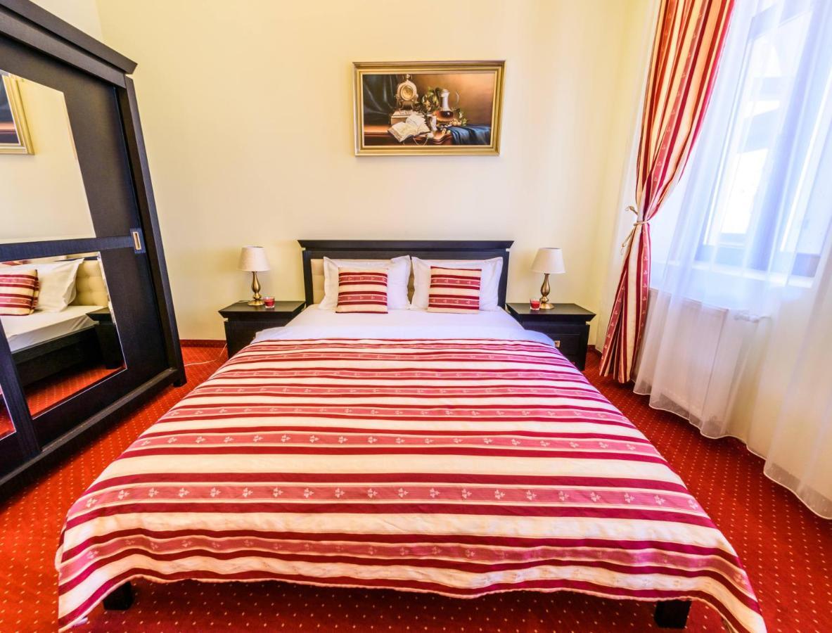 Apartament Baroc ティミショアラ エクステリア 写真