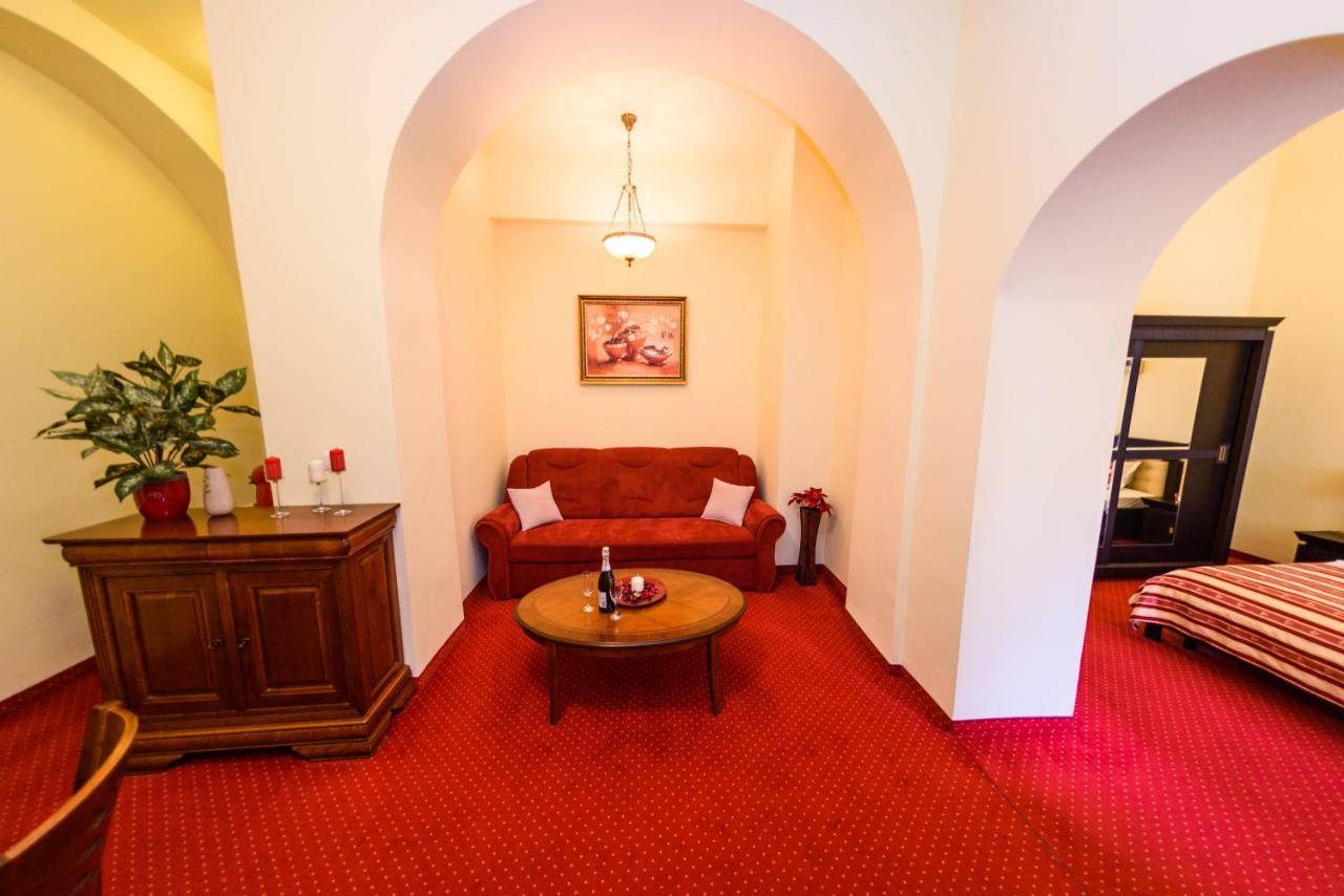 Apartament Baroc ティミショアラ エクステリア 写真