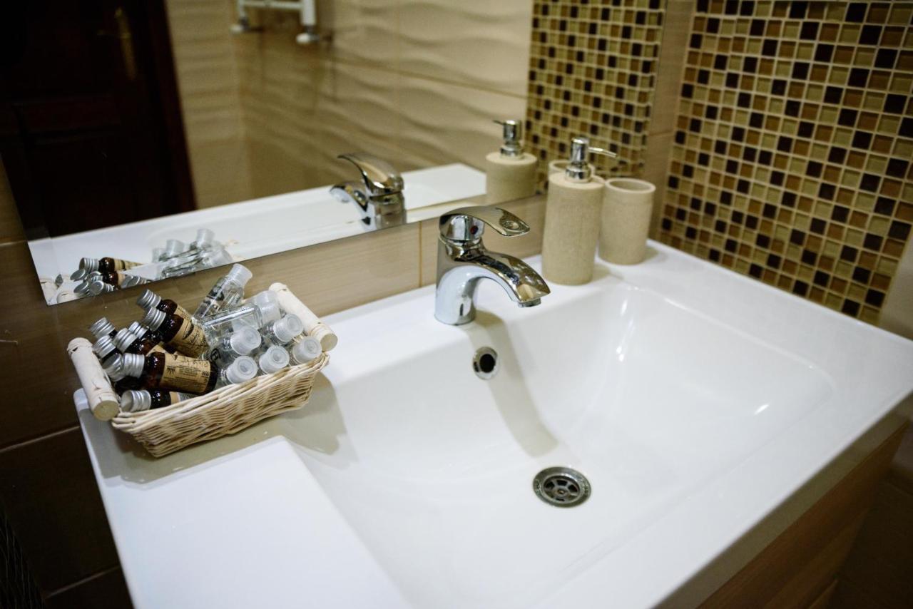 Apartament Baroc ティミショアラ エクステリア 写真